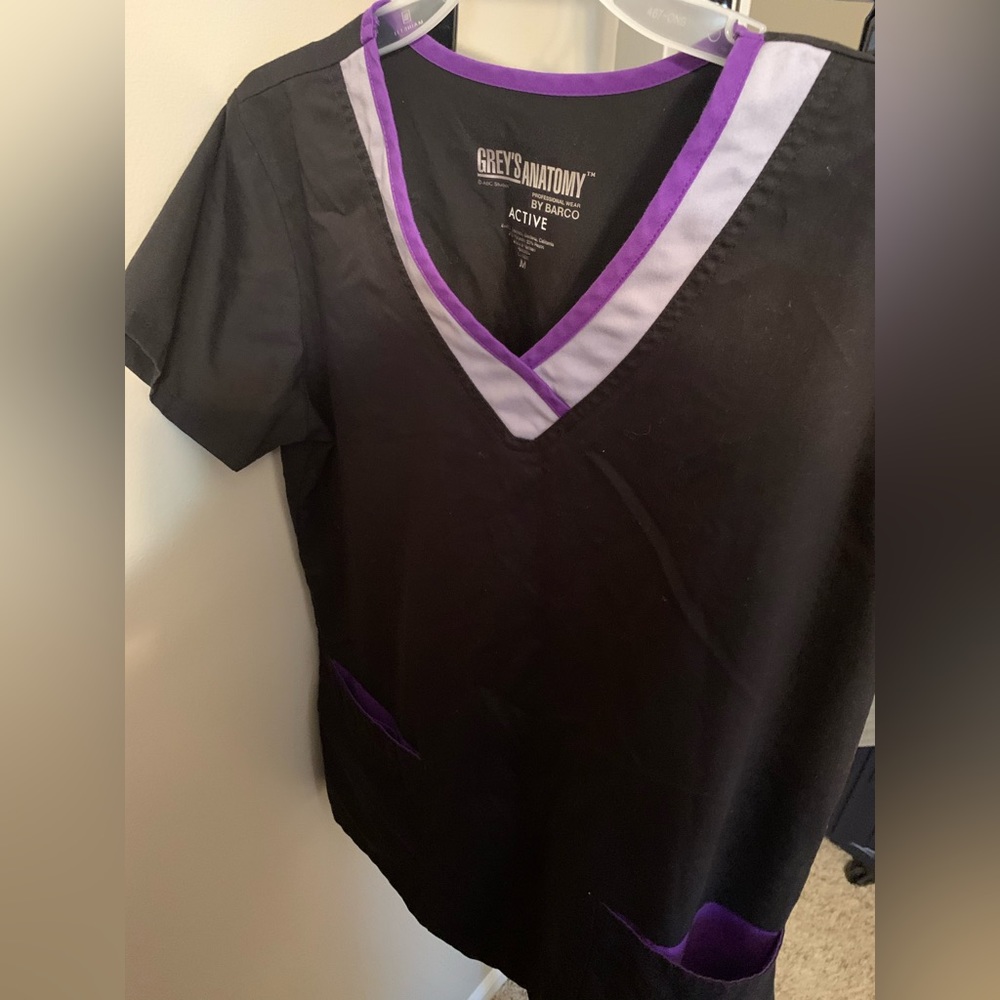 Greys anatomy scrub top. Black with grey and purple accents